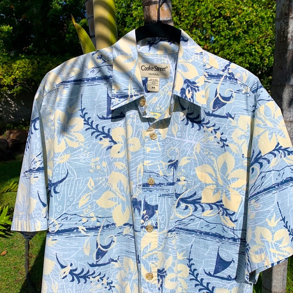 Cooke Street Honolulu Authentic Hawaiian Aloha Shirt - Medium - Picture 2 of 12